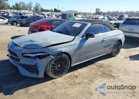 2024 Mercedes-Benz Cle 450 4Matic z USA, uszkodzony, nr VIN W1KMK6BB9RF025153